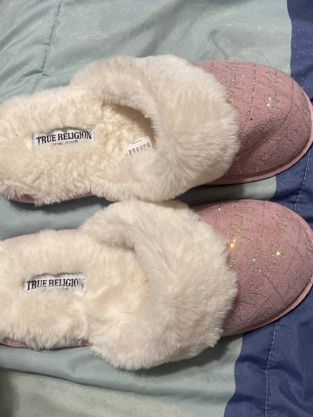 True Religion Pink Quilted Rhinestone Kids Slippers with Faux Fur Cuff - Picture 4 of 6